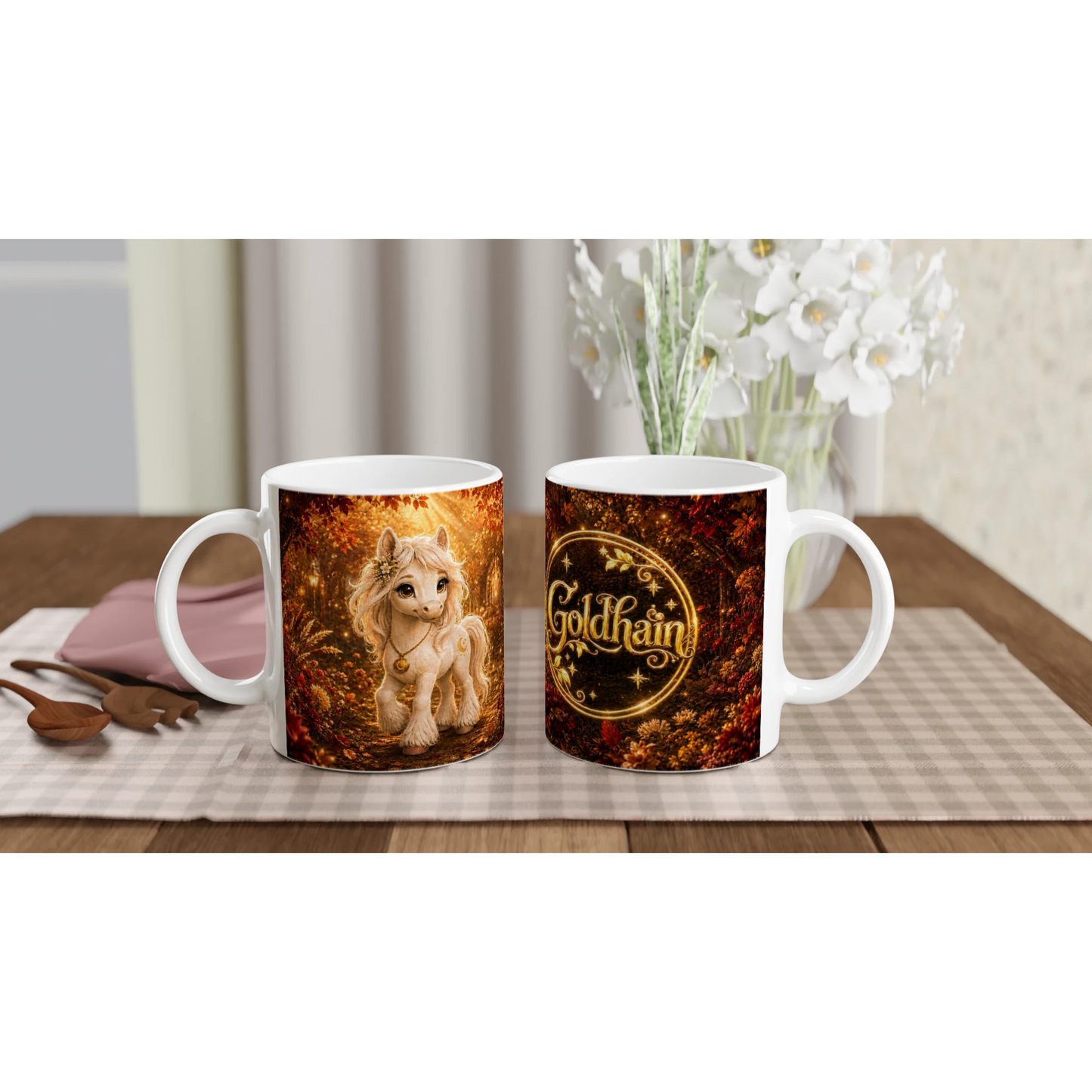 Zwei Ansichten der Goldhain Liv Herbsttasse mit Liv und metallisch goldenem Goldhain-Badge