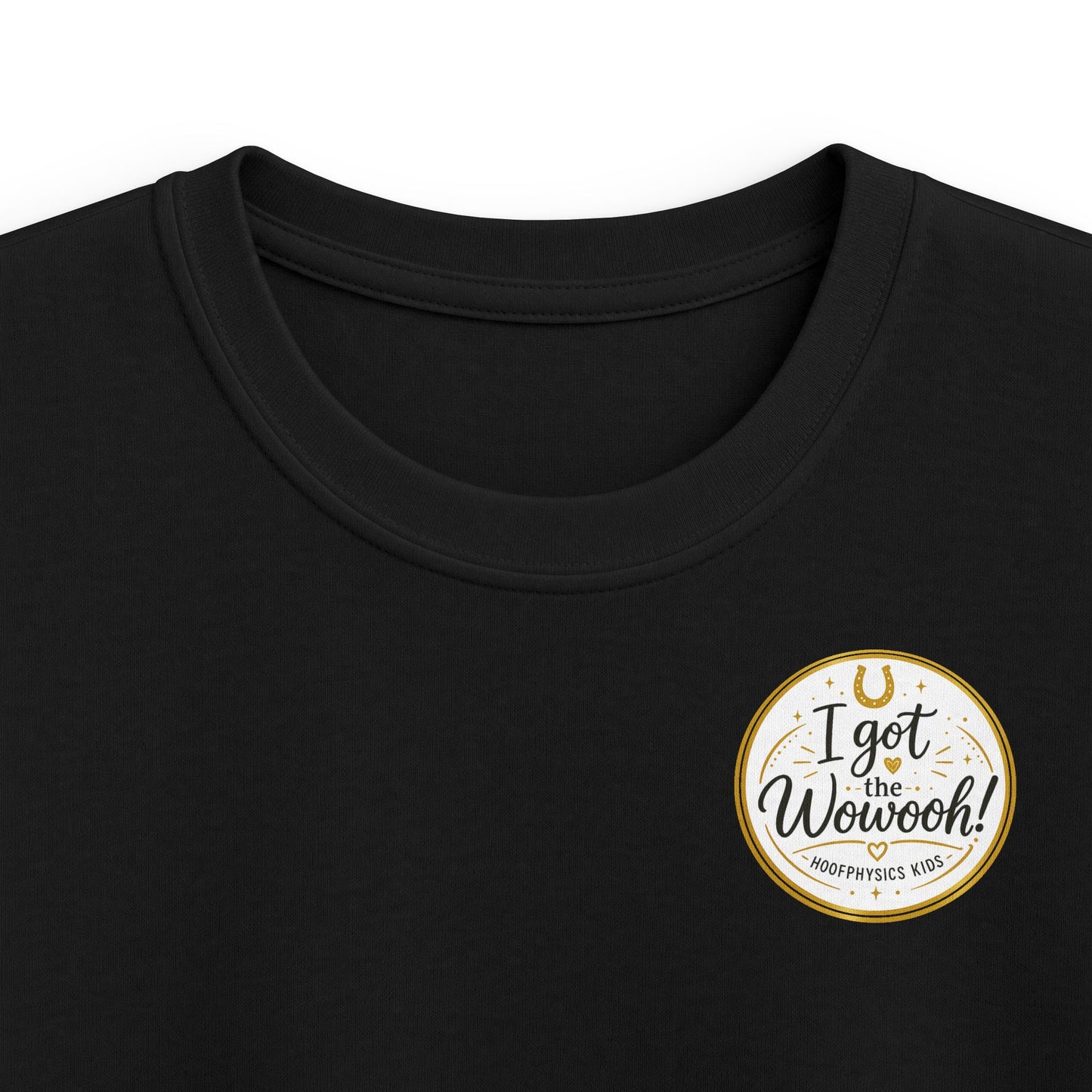 Detailaufnahme des "I got the Wowooh!" Logos auf einem schwarzen Hoofphysics Kids Kinder-T-Shirt